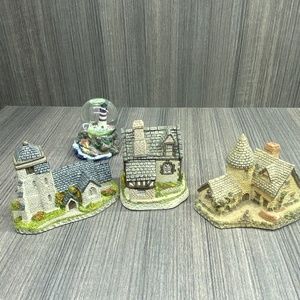 David Winter Cottages Vintage, The Vicarage, British Tra. Guy Fawkes, St. George